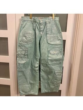 WE THE FREE Free People Lap of Luxury metallic barrel cargo jeans. Size 31